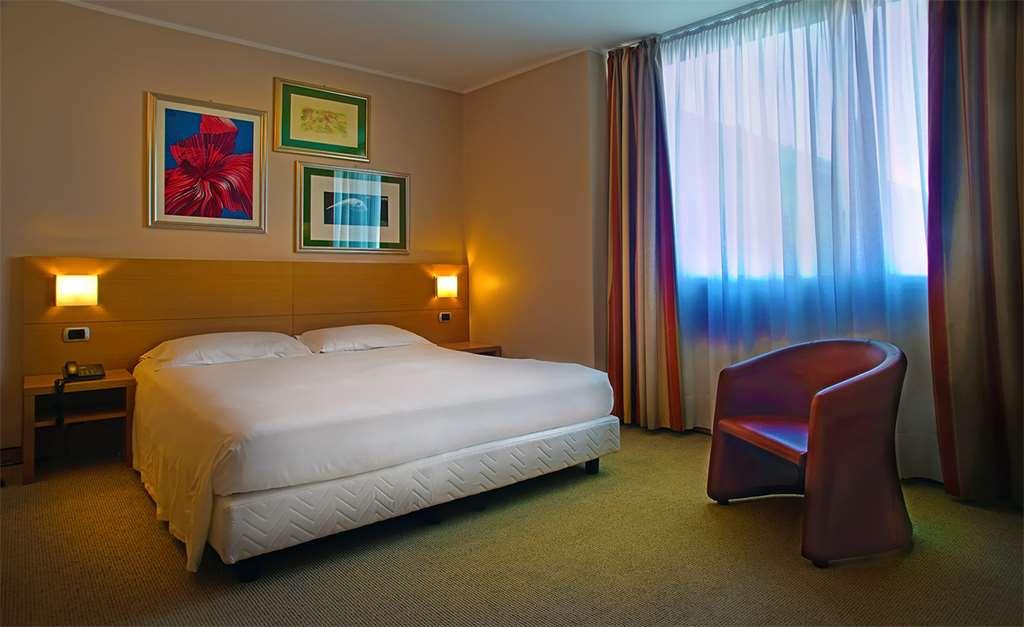 Hotel Sporting Cologno Cologno Monzese Pokoj fotografie